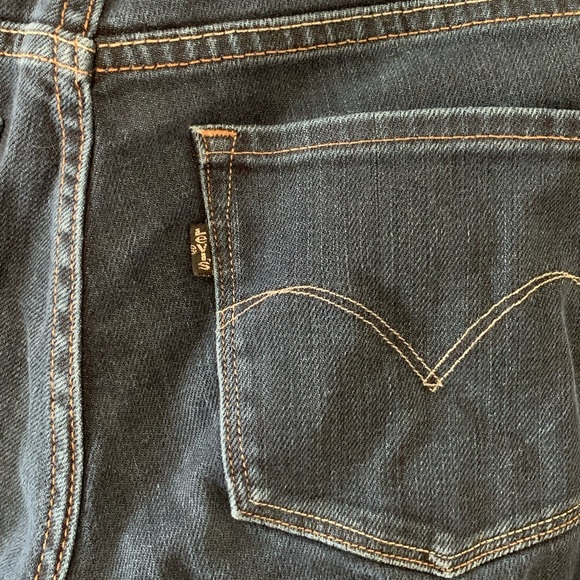 Dark Wash Bootcut Levi's - Picture 4 of 5